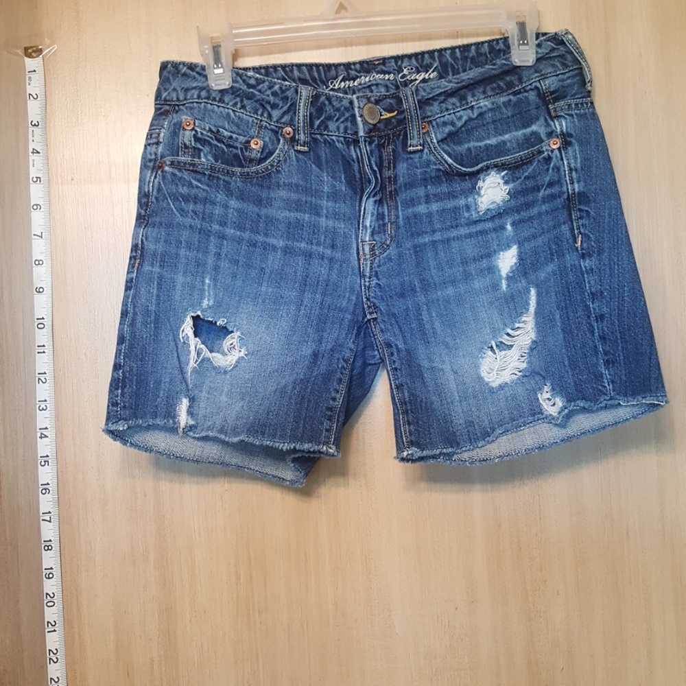 American Eagle frayed hem distressed shorts (264)